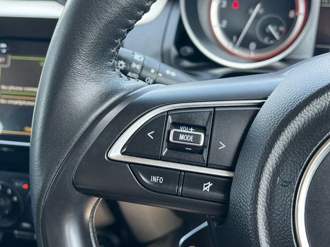 Suzuki Swift SZ-L DUALJET MHEV 28