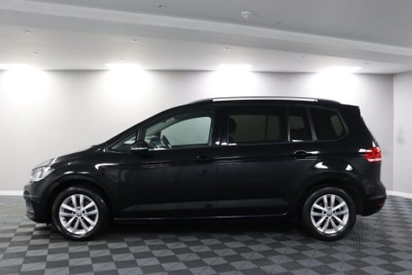 Volkswagen Touran SE FAMILY TDI BLUEMOTION TECHNOLOGY DSG 18
