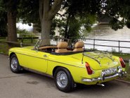 MG B ROADSTER 82