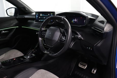 Peugeot 2008 GT PREMIUM 5