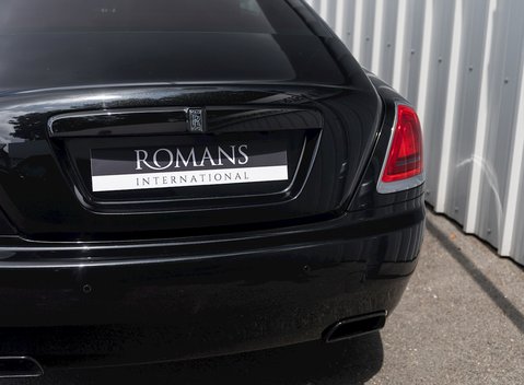 Rolls-Royce Wraith Black Badge 24
