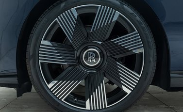 Rolls-Royce Spectre 28