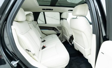 Land Rover Range Rover P400 HSE 12