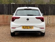 Volkswagen Polo LIFE TSI 8