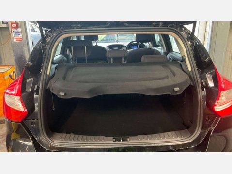 Ford Focus 1.6 Titanium Hatchback 5dr Petrol Manual Euro 5 (125 ps) 9