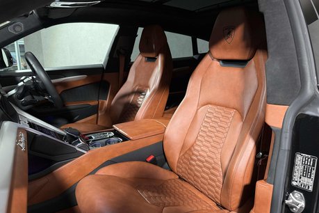 Lamborghini Urus V8. NOW SOLD. SIMILAR REQUIRED. PLEASE CALL 01903 254800. 16