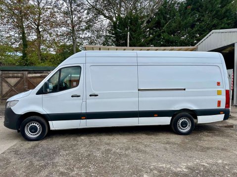 Mercedes-Benz Sprinter 2.0 315 CDI Progressive RWD L3 H2 Euro 6 (s/s) 5dr 9