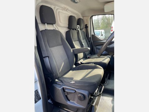 Ford Transit Custom 2.2 TDCi 290 Panel Van 5dr Diesel Manual L1 H2 (186 g/km, 123 bhp) 23