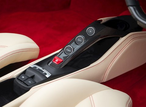 Ferrari 488 Spider 20