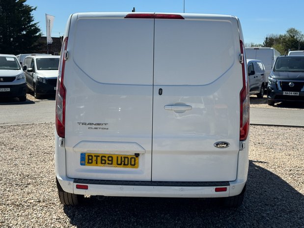 Ford Transit Custom Crew Cab AUTO LWB L2H1 Limited 320 Air Con Alloys Sensors EURO 6 7