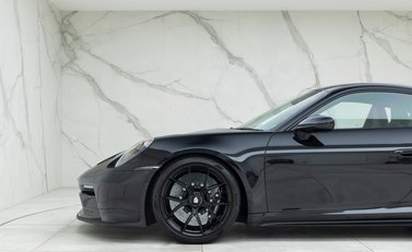 Porsche 911 (992) GT3 Touring 25
