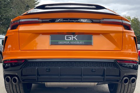 Lamborghini Urus V8 - ORANGE -AKRAPOVIC EXHAUST -PAN ROOF -B&O-MASSAGE SEATS-BLIND SPOT -ACC 89