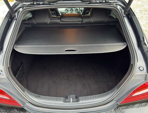 Mercedes-Benz CLA Class 2.1 CLA 220 WhiteArt D Auto 5dr 40