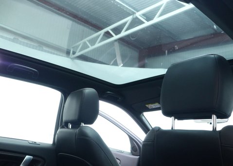 Land Rover Discovery Sport 2.0 Discovery Sport R-Dynamic HSE D Auto 4WD 5dr 54