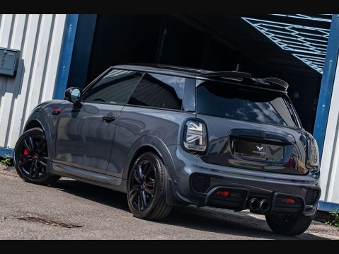 Mini Hatch 2.0 John Cooper Works 3dr 29