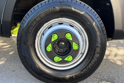 Iveco Daily 70C18D Crew Cab Dropside with Tail Lift - Air Con - Low Miles 32