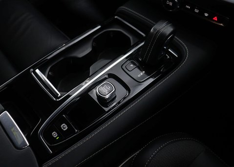 Volvo V60 2.0 V60 R-Design T6 Recharge AWD Auto 4WD 5dr 35