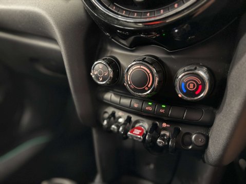Mini Hatch 1.5 Cooper Auto 5dr 19