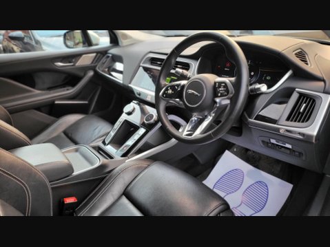 Jaguar I-Pace SE 6