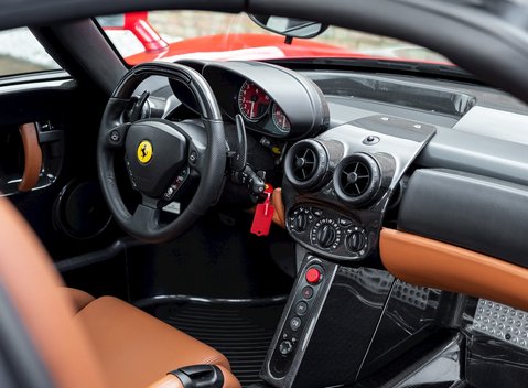 Ferrari Enzo 16