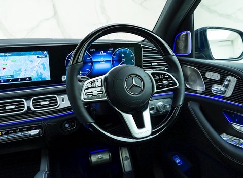 Mercedes-Benz GLS 600 22