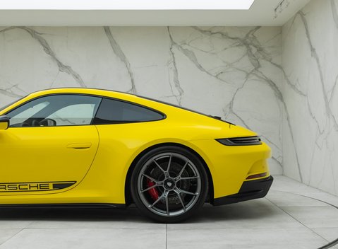 Porsche 911 GT3 TOURING (992) 40