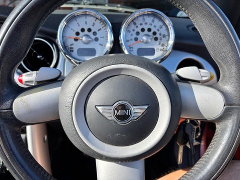 Mini Convertible 1.6 Cooper S Steptronic Euro 4 2dr (AC) 13