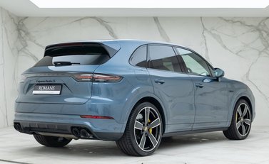 Porsche Cayenne TURBO S E-HYBRID 3