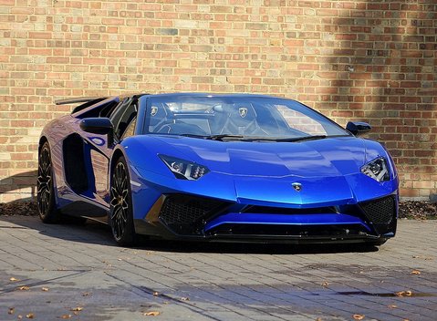 Lamborghini Aventador SV Roadster 1
