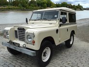 Land Rover 88 Series III SUV 13