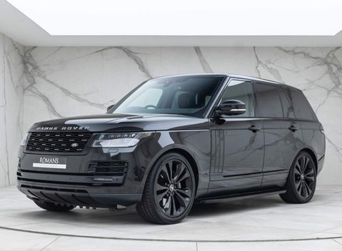 Land Rover Range Rover P565 SVAutobiography Dynamic Black 1