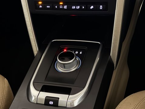 Land Rover Discovery Sport SD4 HSE 16