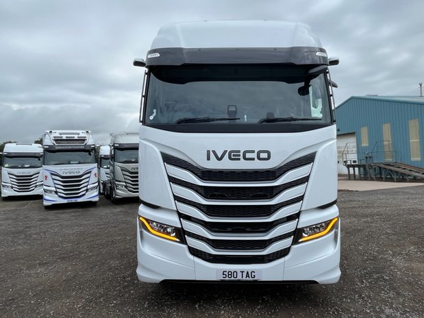 Iveco X-Way 580 Rear Steer Tag Axle 3