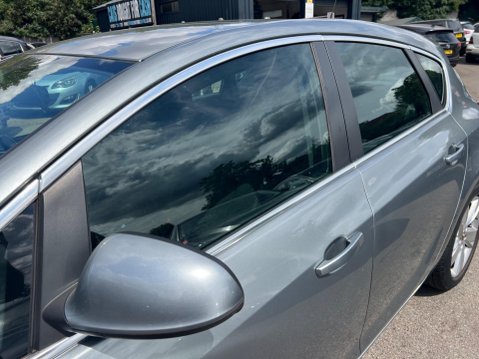 Vauxhall Astra 1.4 16v SRi Euro 5 5dr 15