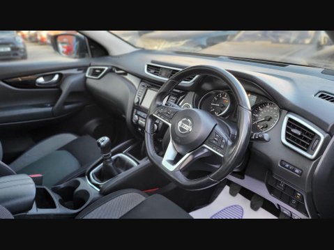 Nissan Qashqai DIG-T N-CONNECTA 4