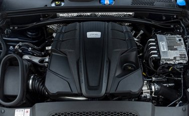 Porsche Macan GTS 28