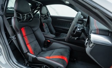 Porsche 911 GT3 (991.2) 14