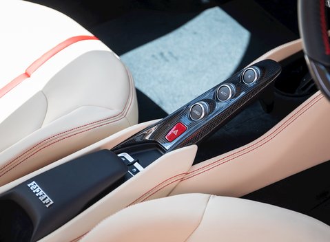 Ferrari F8 Tributo 19