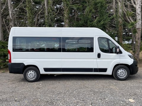 Peugeot Boxer BLUEHDI 435 L3H2 17 Seat Lightweight NON-D1 minibus with telescopic ramp 9