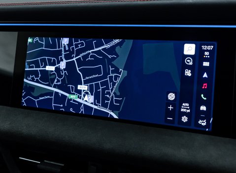 Porsche Macan GTS Electric 27