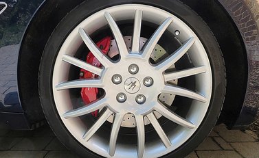 Maserati Granturismo S 11