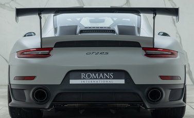 Porsche 911 GT2 RS (991) 8