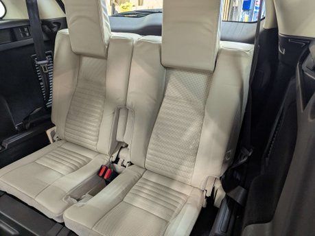 Land Rover Discovery Sport 2.0 Discovery Sport Luxury HSE TD4 Auto 4WD 5dr 54