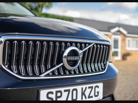 Volvo XC40 2.0 XC40 Inscription B4 MHEV AWD Auto 4WD 5dr 13