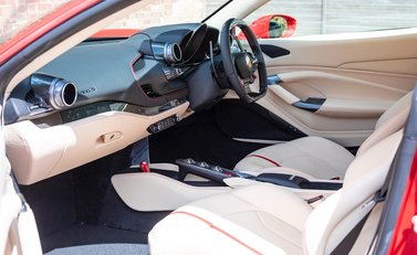 Ferrari F8 Tributo 14