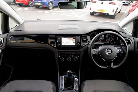 Volkswagen Golf SV GT TSI 3