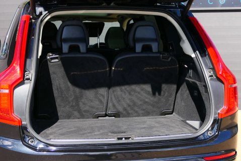 Volvo XC90 2.0 XC90 + B5 MHEV AWD Auto 4WD 5dr 21