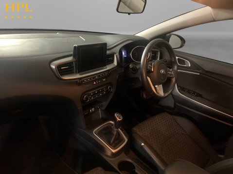 Kia Ceed 1.0 T-GDi ECO 2 Hatchback 5dr Petrol Manual Euro 6 (s/s) (118 bhp) Cruise 28