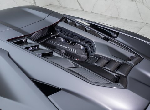 Lamborghini Revuelto 40