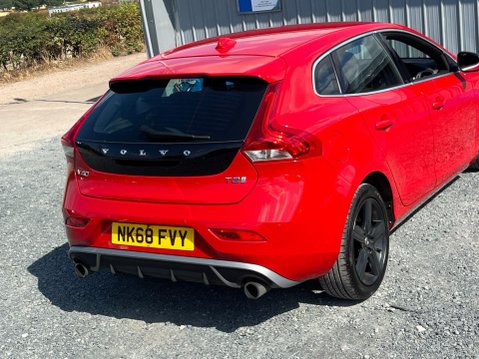 Volvo V40 2.0 T2 R-Design Euro 6 (s/s) 5dr 49